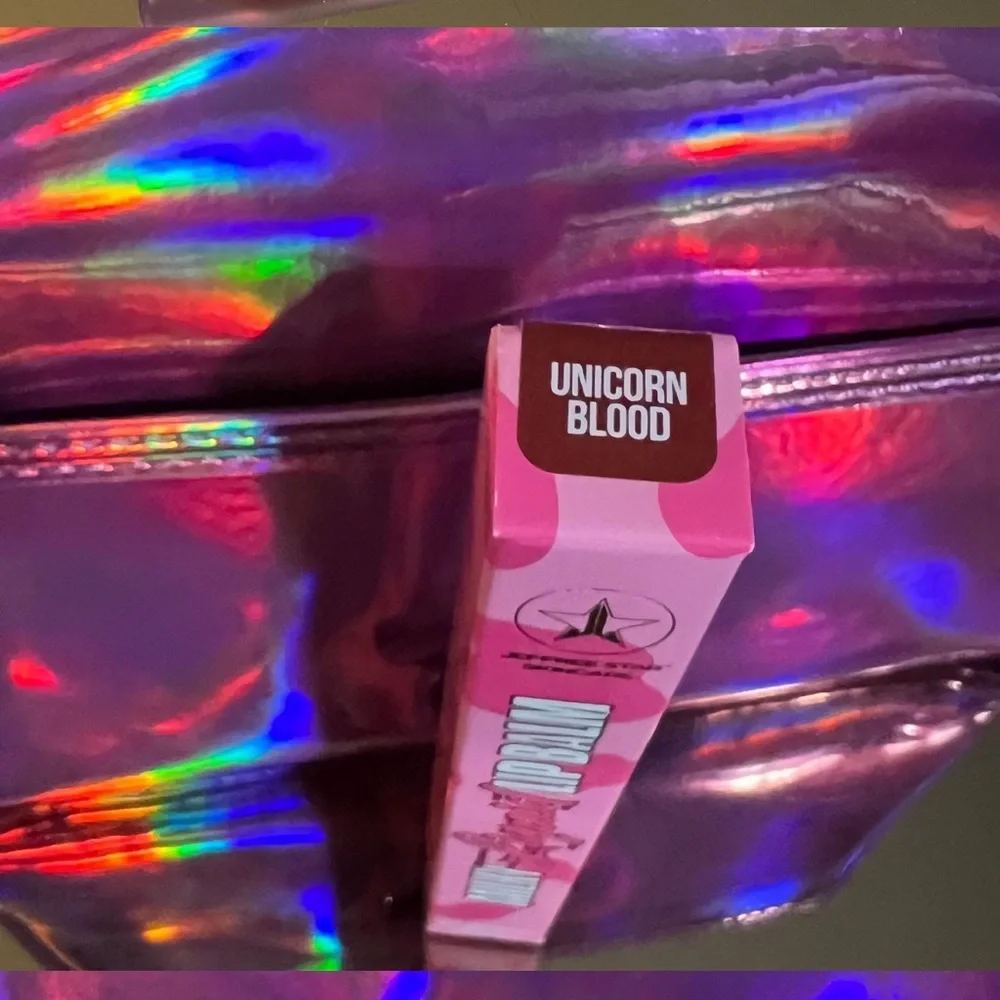 JEFFREE STAR SKINCARE Unicorn Blood Mystery Bag Exclusive Milky Liquid Lip Balm